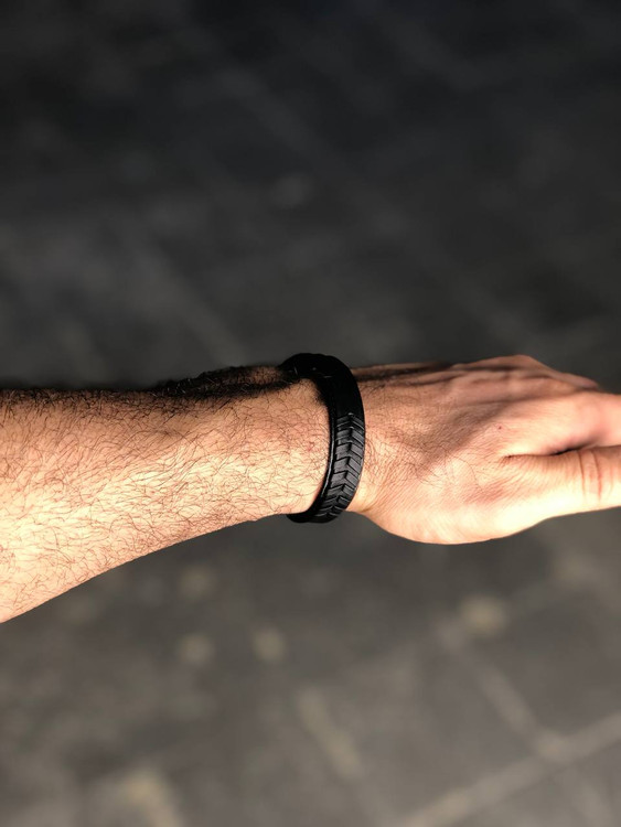 دستبند چرمی مشکی