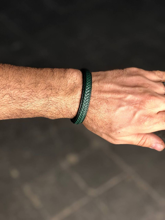 دستبند چرمی سبز